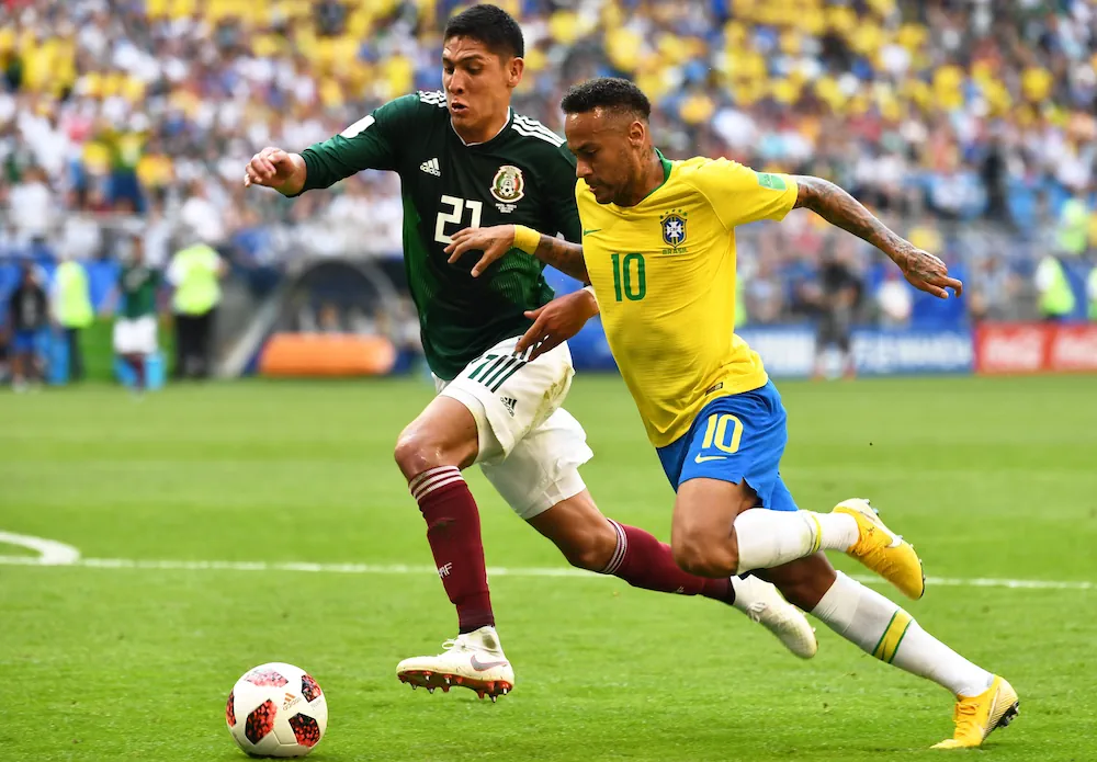 Edson Álvarez y Neymar