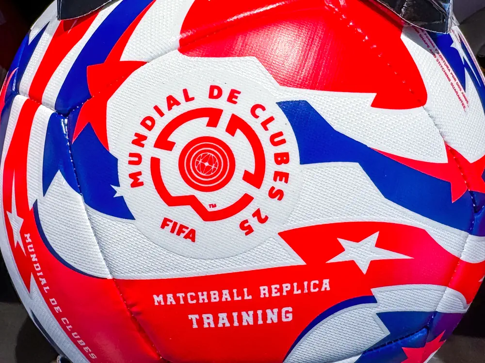 Fútbol de entrenamiento para la Copa Mundial de Clubes de la FIFA
