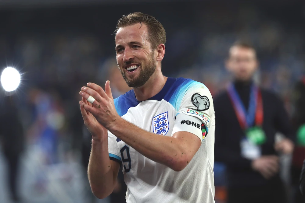 Harry Kane aplaude