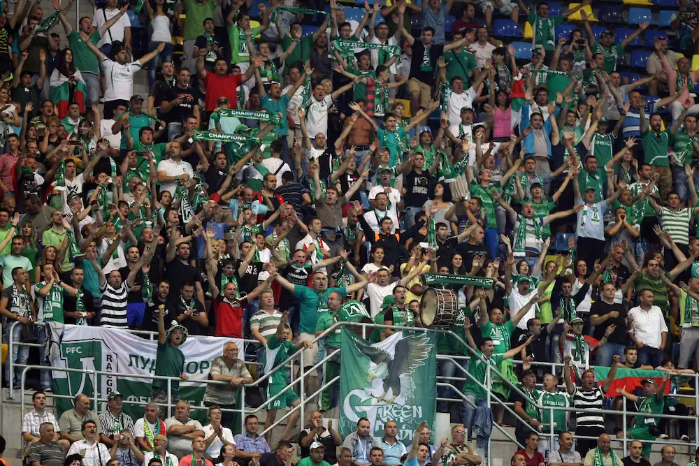 Aficionados del Ludogorets Razgrad durante un partido contra el Steaua Bucarest
