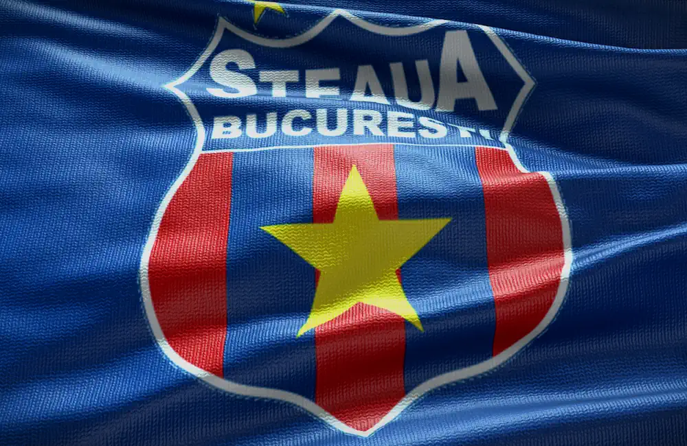 Escudo del Steaua de Bucarest en una bandera